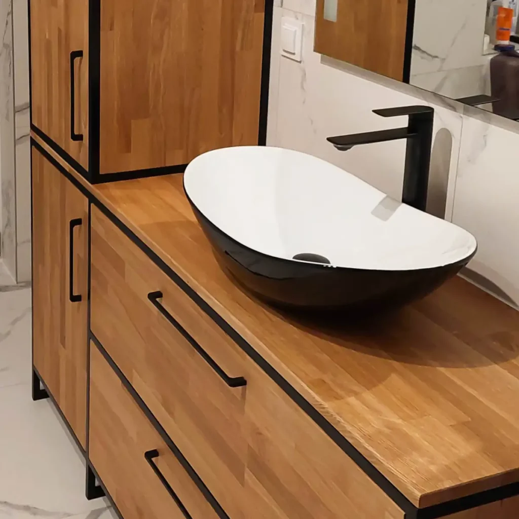 Szafka łazienkowa pod umywalkę. Projekt indywidualny Jelenia Góra.